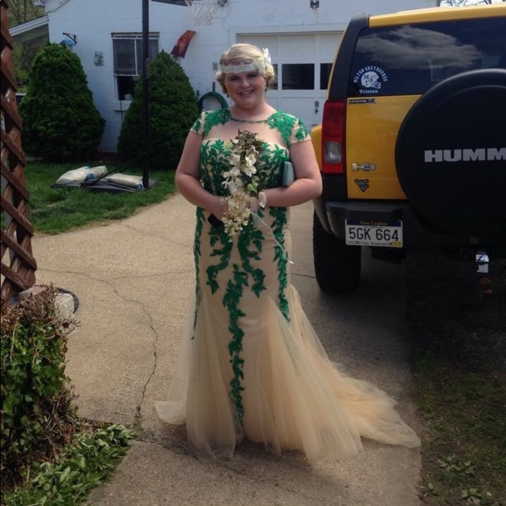 Sherri Hill Prom Dress